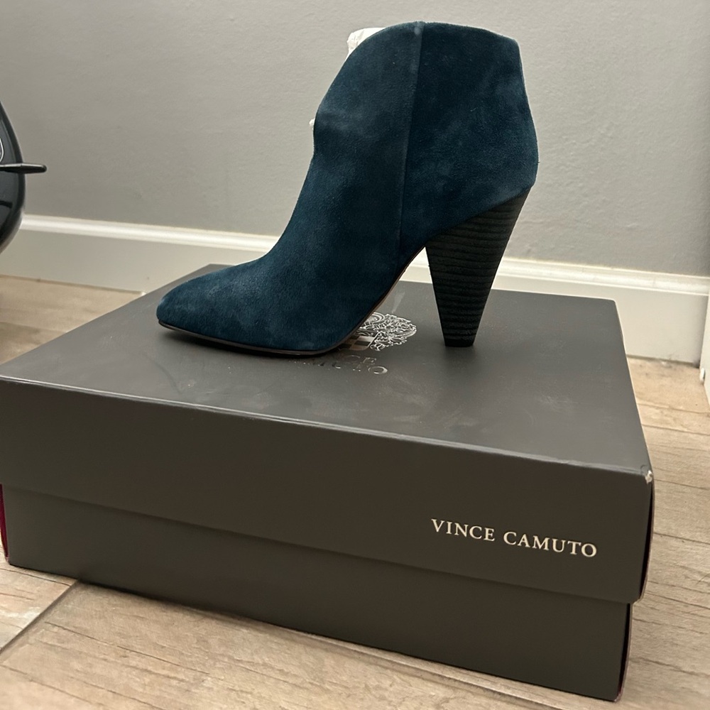 Vince Camuto Blue Heeled Boots with Chunky Heel